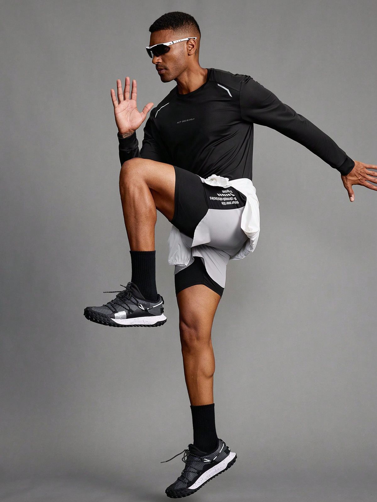 SPORTSWEAR