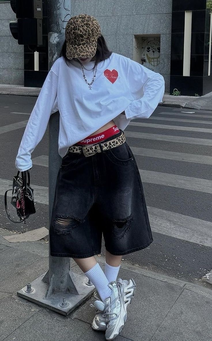 STREETWEAR